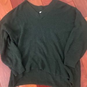 American Eagle Oversized Dreamspun V Neck Sweater green